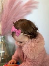 Load image into Gallery viewer, Very Berry baby bow