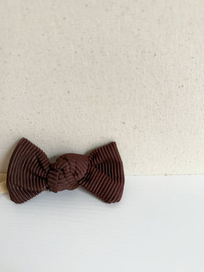 Brown baby bow