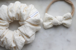 Buttercream bow